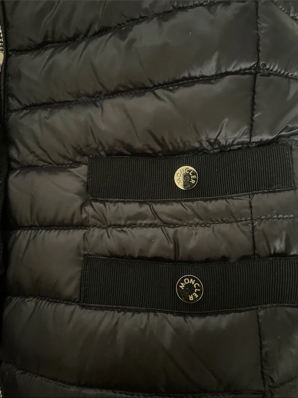 Moncler Lochet Giubbotto Down Jacket
Longue Saison Women's Jacket - Picture 3 of 7